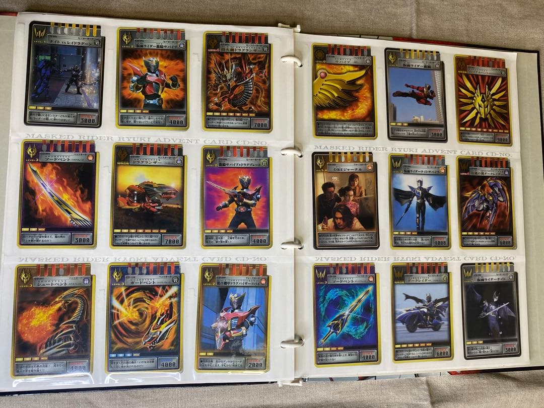 仮面ライダー龍騎 コンプリートカードファイル＋アドベントカード200枚以上