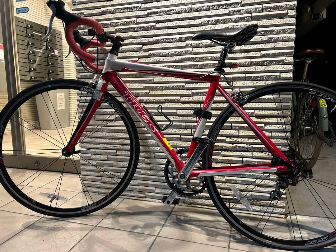 ヒ*キ様 Trek ロードバイク 赤/シルバー 700C（空気入れ付き）