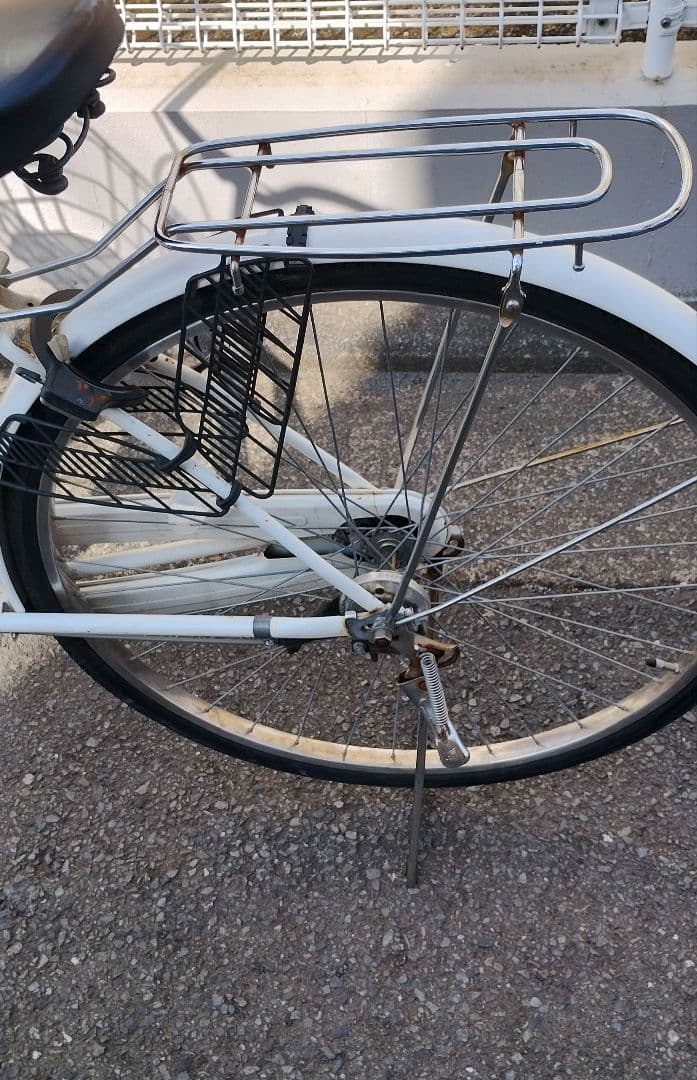 自転車　軽快車　ママチャリ　27インチ　状態良好　オートライト　鍵、カゴ付き