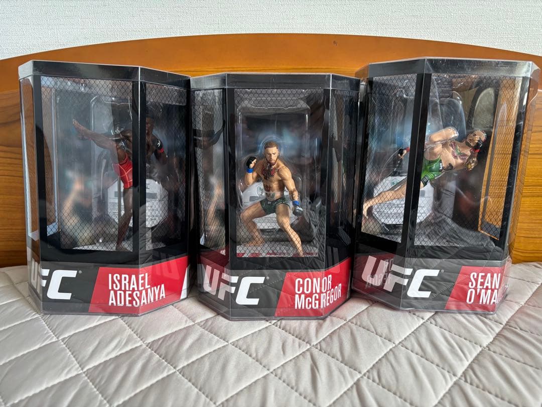 【新品】UFC公式 マクレガー オマリー アデサニヤ フィギュア 3体セット