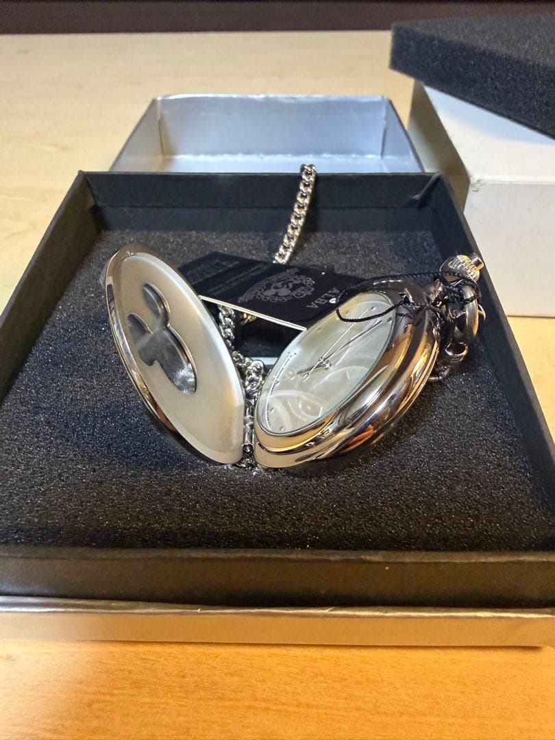 ディズニーALBA懐中時計ミッキーマウス限定3000個 シリアル入 箱・説明書付