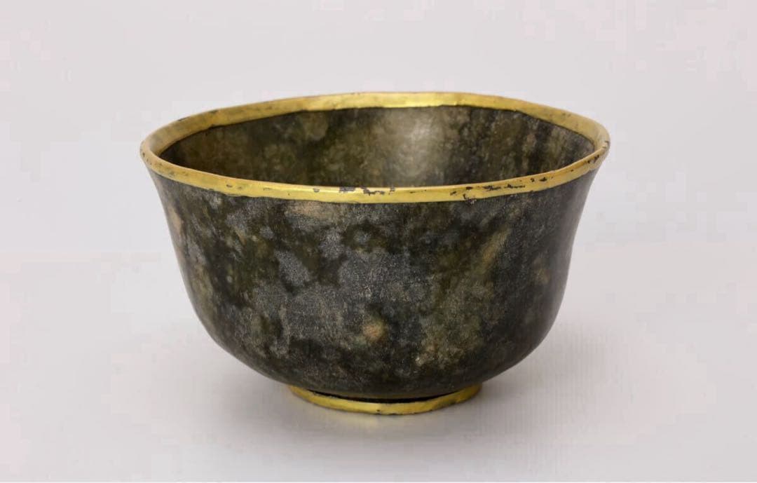 翡翠 ヒスイ 玉 石 茶碗 盃 茶道具 茶器 抹茶椀 玉器 礼器 石製 金装飾