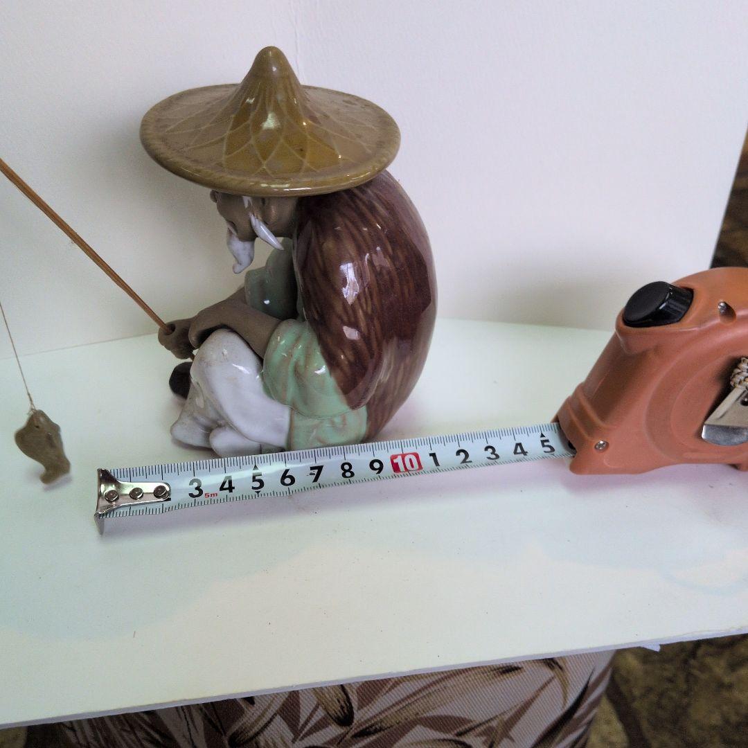 石湾陶器の釣り人の置物　中国広東省
