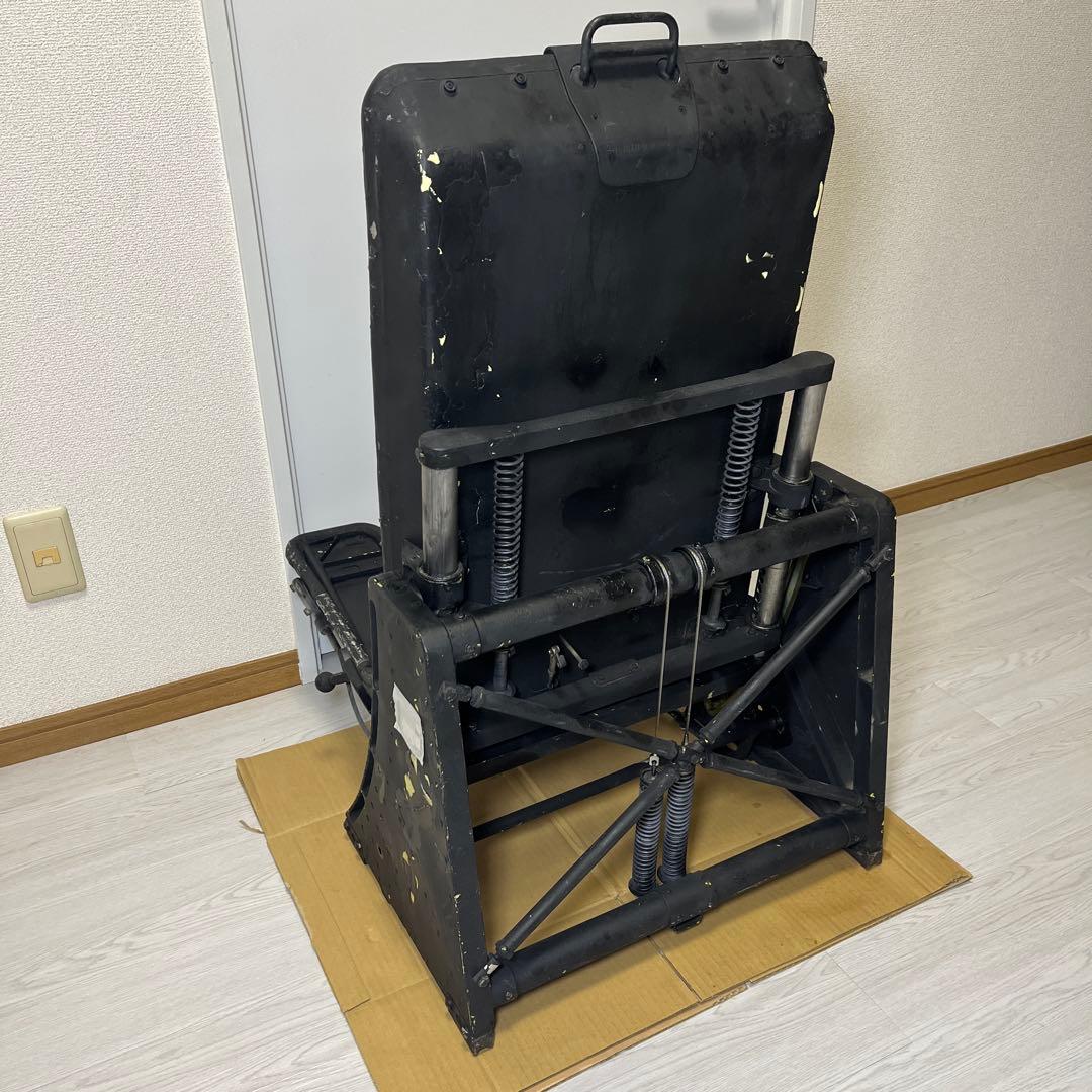 詳細不明 日本軍 航空機 戦闘機 シート 操縦席 座席 パイロット 実物 可動