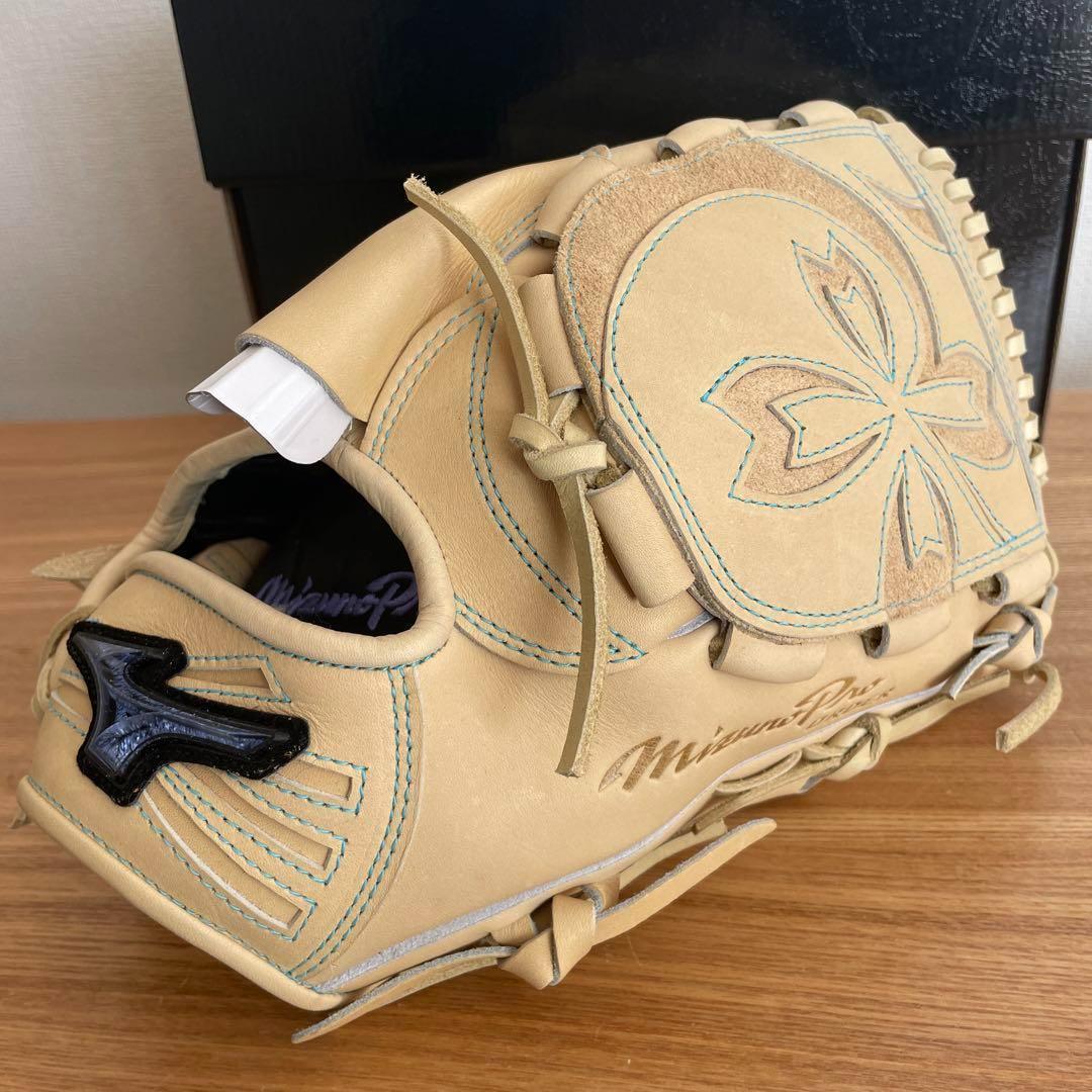 ミズノプロ　硬式　オーダー　田中将大　投手用　定価71,500円　グラブ