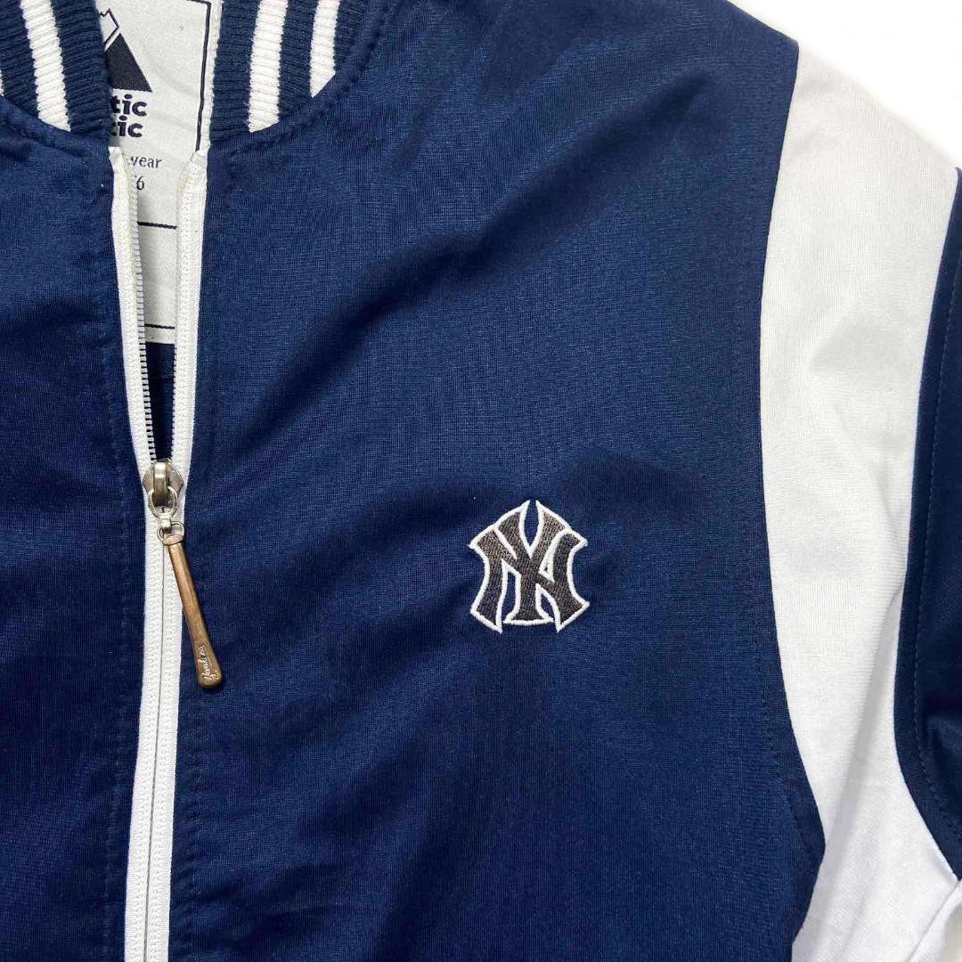 ニューヨーク ヤンキース スタジャン 刺繡ロゴ マジェスティック 古着 XL 紺