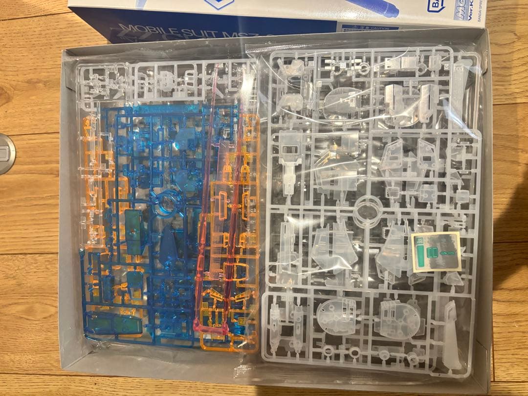 ZZ GUNDAM \"Ver.K\" 限定プラモデル　クリアカラー