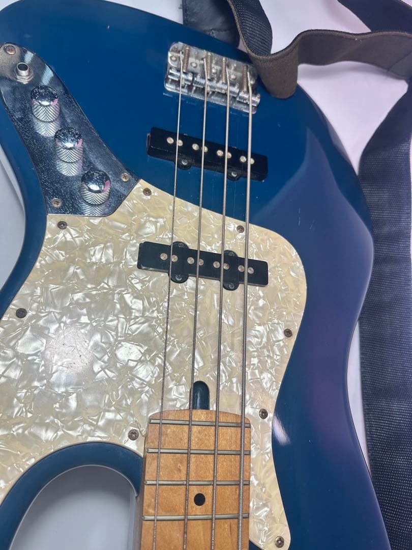 希少　ブライアンBacchus Brian エレキベース 青