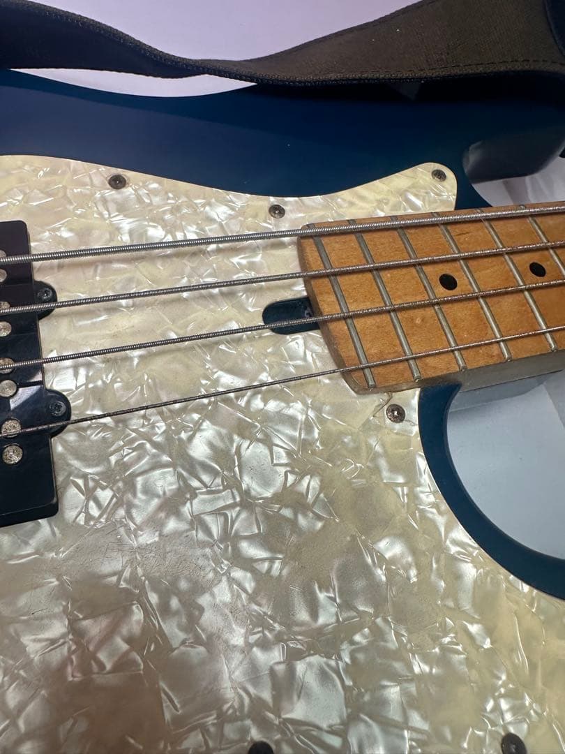 希少　ブライアンBacchus Brian エレキベース 青