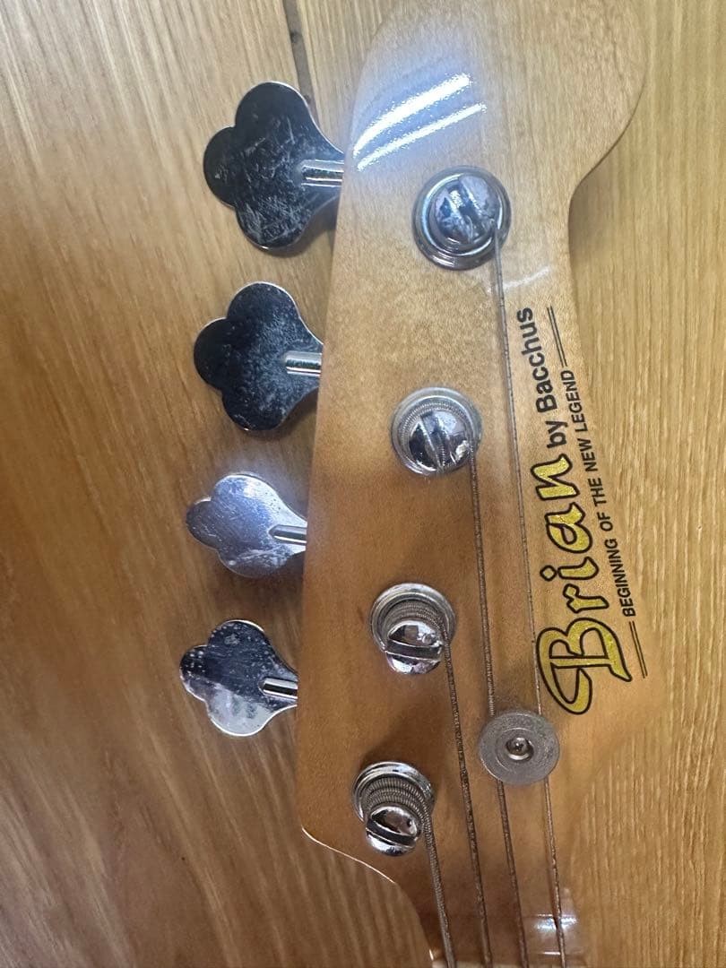 希少　ブライアンBacchus Brian エレキベース 青