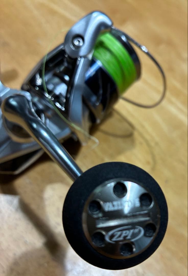 【シマノ】15ストラディックC3000HGM、ZPIノブ付、OH済