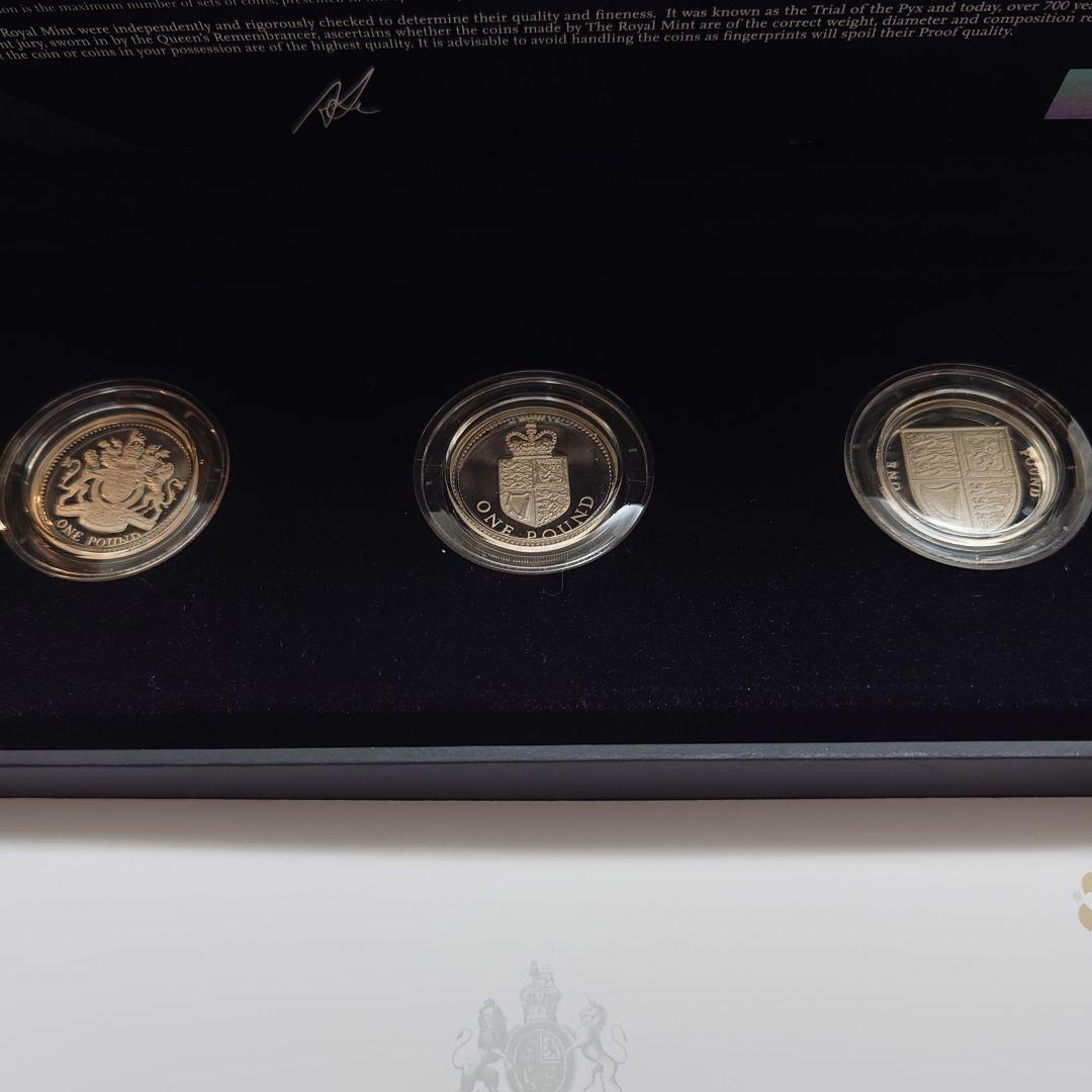 2013年 イギリス ロイヤルアームズ シルバーセット30周年記念銀貨SV925