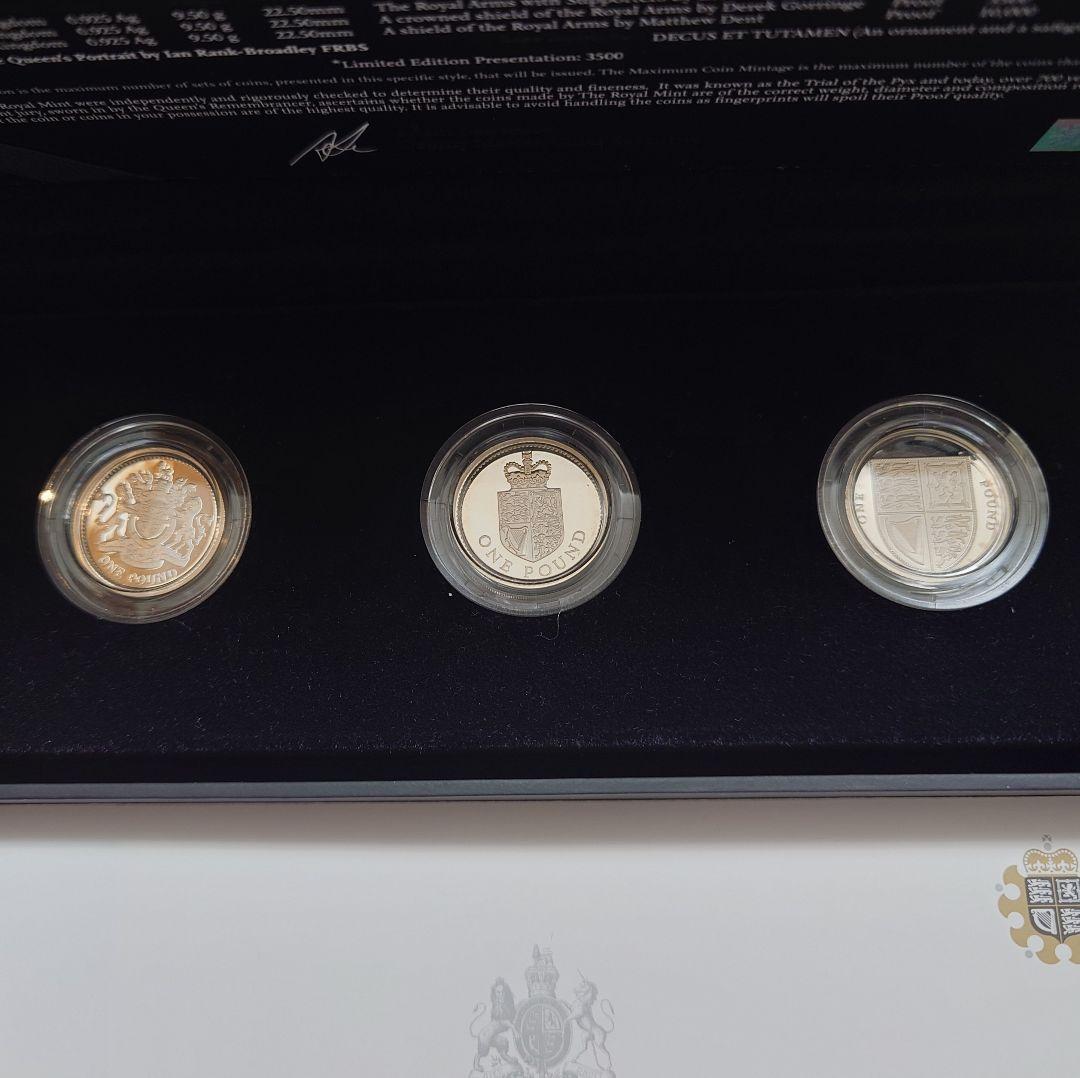 2013年 イギリス ロイヤルアームズ シルバーセット30周年記念銀貨SV925