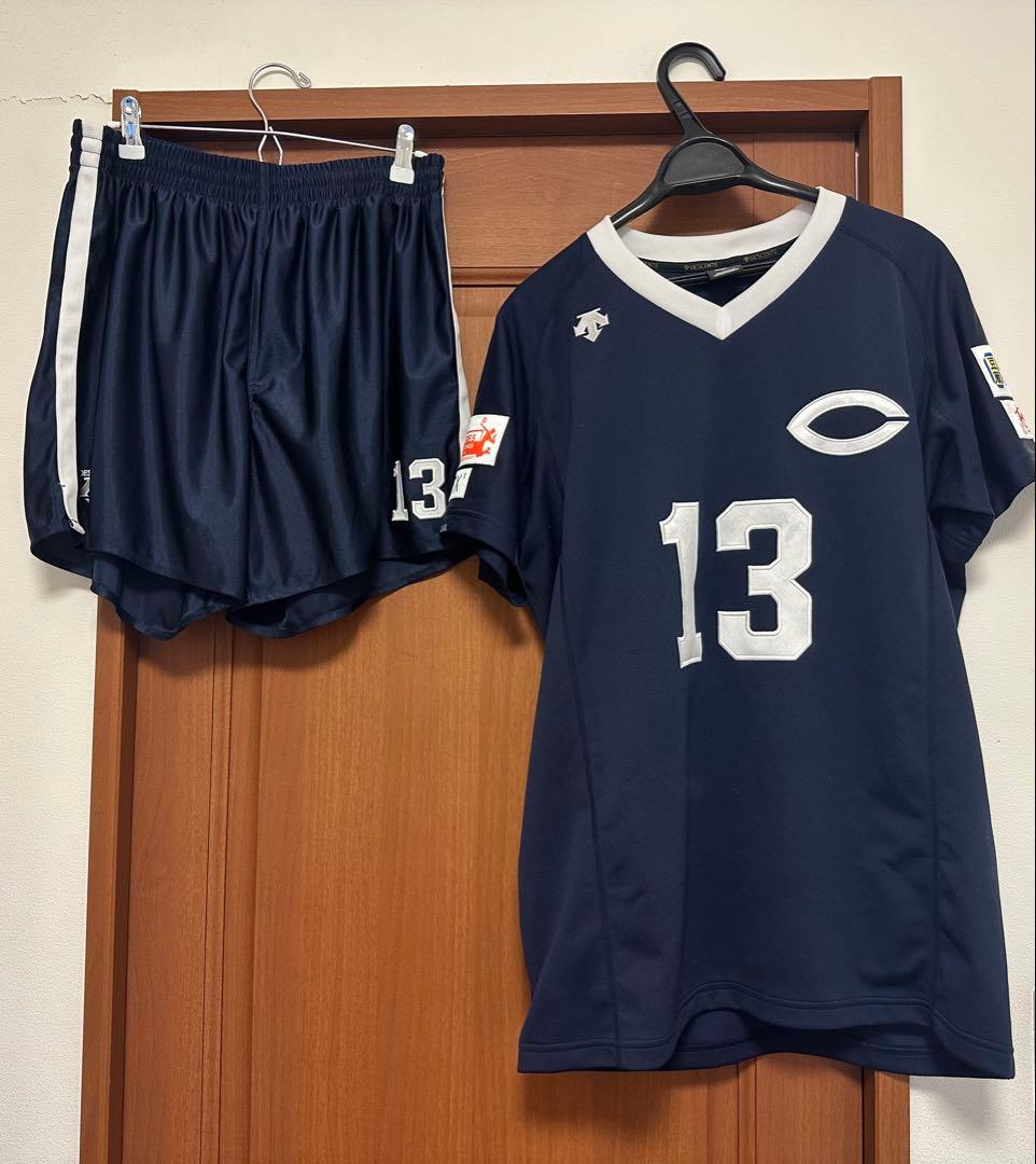 中央大学バレーボール部ユニフォーム　上下セット