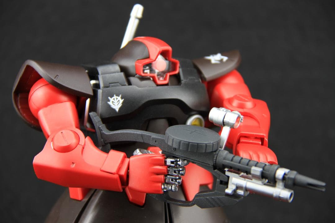 [塗装済完成品]MG 1/100 MS-09RS シャア専用リック・ドム