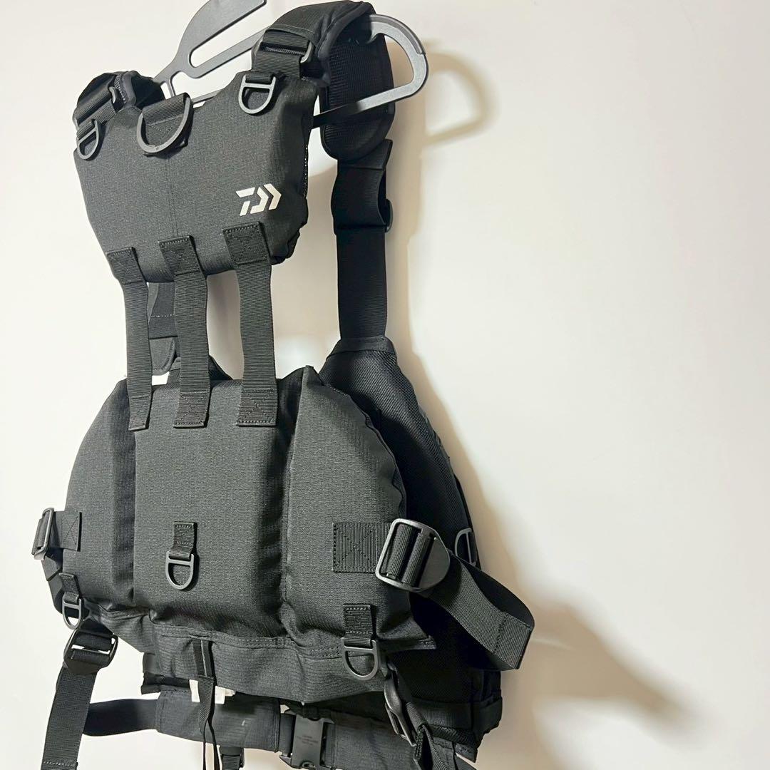 【ロックショアベスト】DAIWA DF-4023 FREE