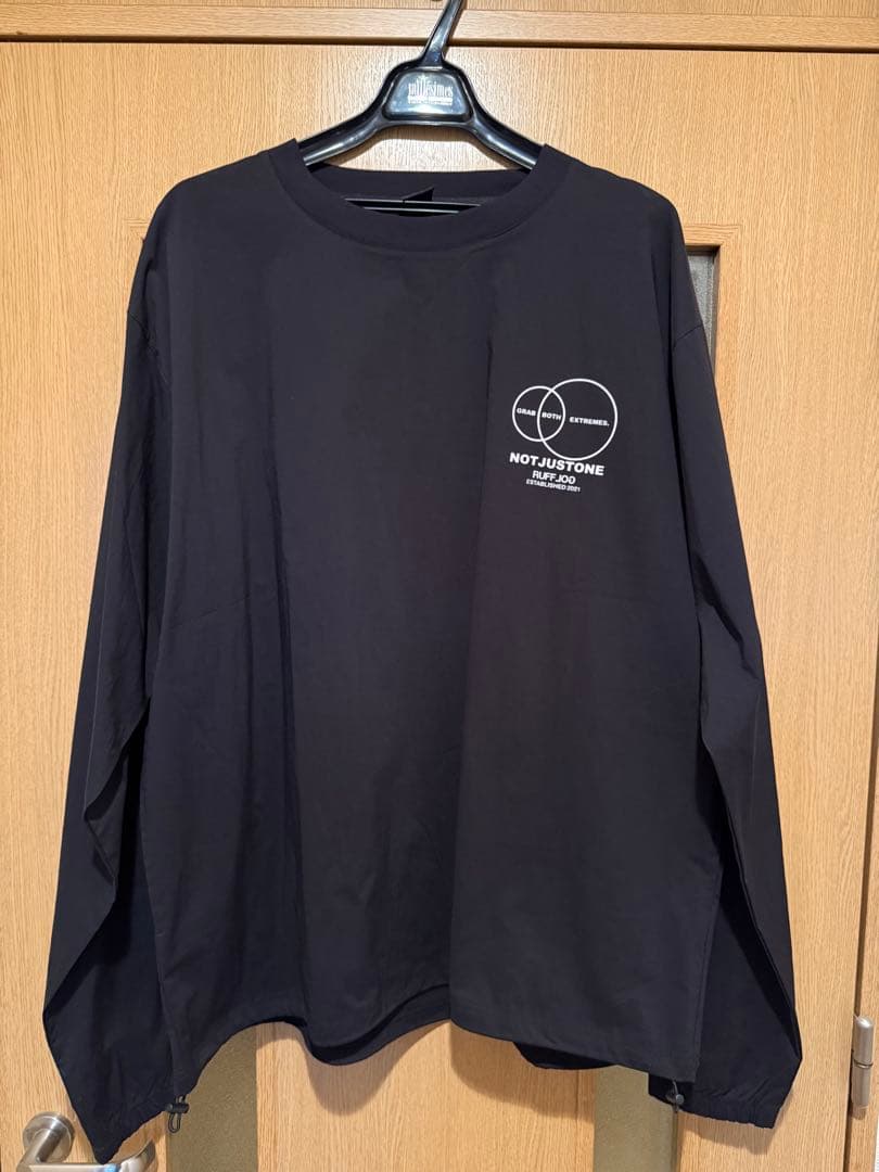 RUFFLOG ナイロンプルオーバー