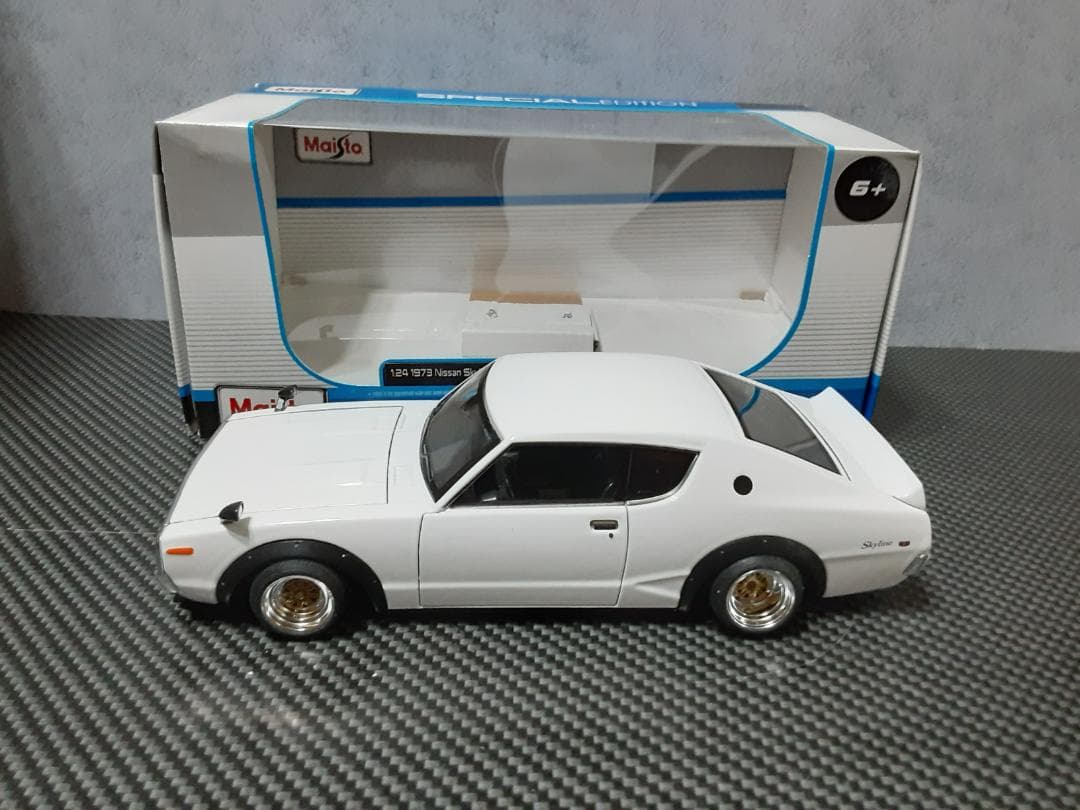 Maisto 1/24 日産 ケンメリ GT-R カスタム改 マークⅢ 金