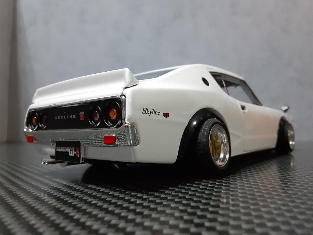 Maisto 1/24 日産 ケンメリ GT-R カスタム改 マークⅢ 金