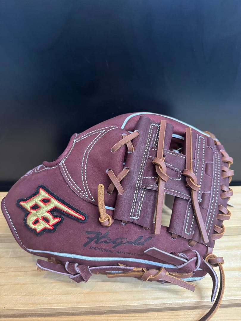 超限定品！ハイゴールド 硬式用グローブ 内野手用 定価39,600円 真極