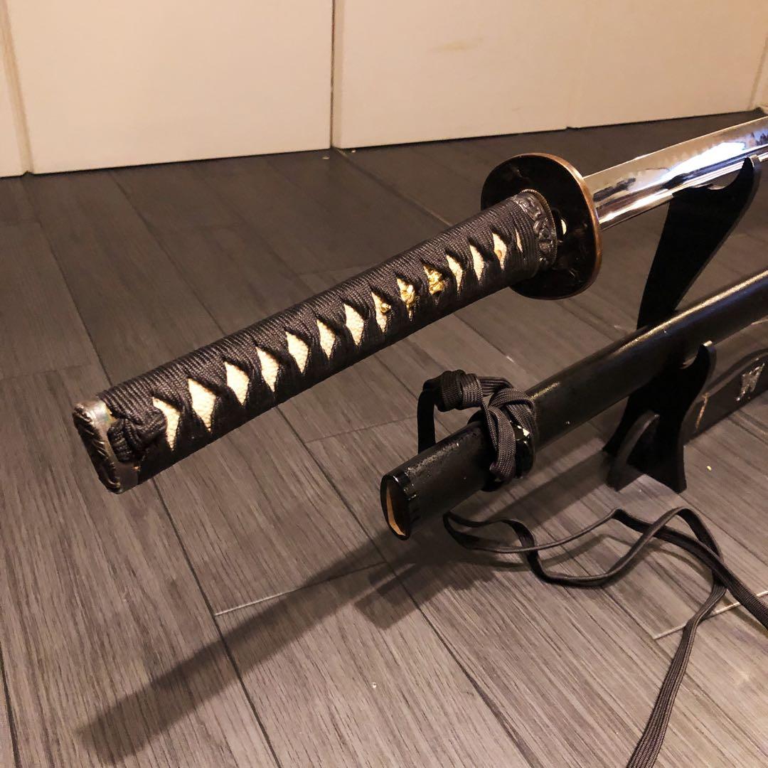 ウィッスキ　高級模造刀　居合刀　樋入り刀身　黒拵え　亜合金刀身