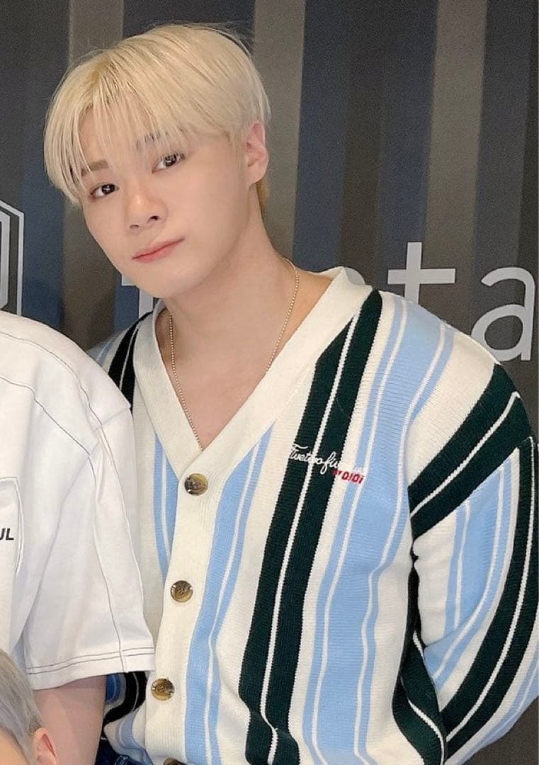 ASTRO ムンビン 直筆 サイン ポラロイド チェキ