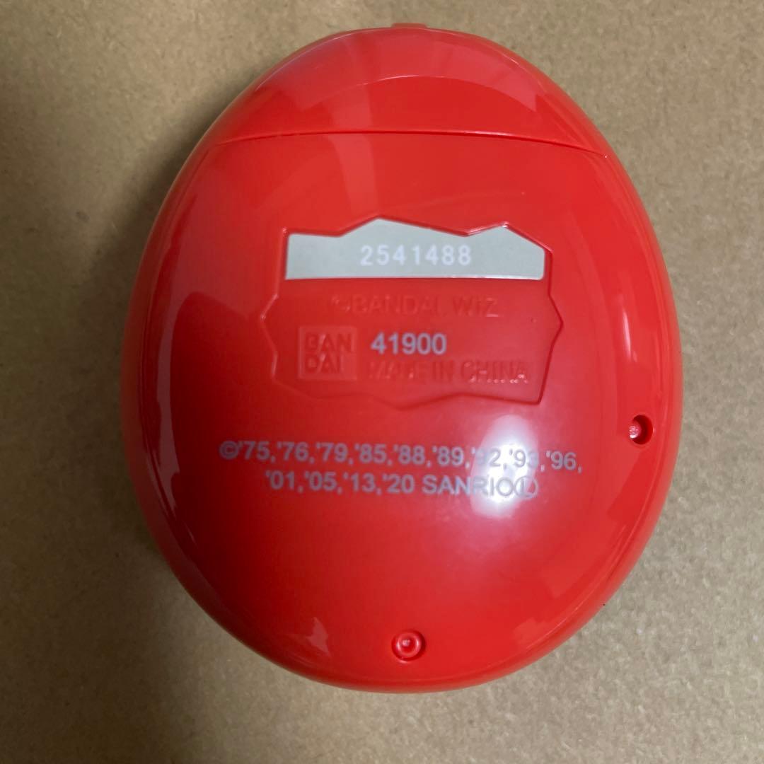 バンダイ たまごっち サンリオキャラクター 赤