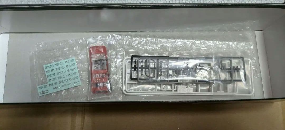 カトー 16番 HO 1-703 DE10 パーツ及びナンバーインレタ取付残あり