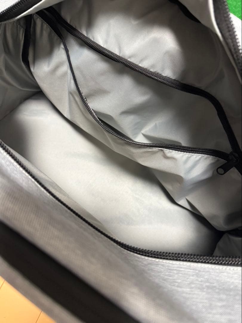 Jones ボストンバッグ グレー ブラック　ほぼ未使用品　ゴルフバッグ