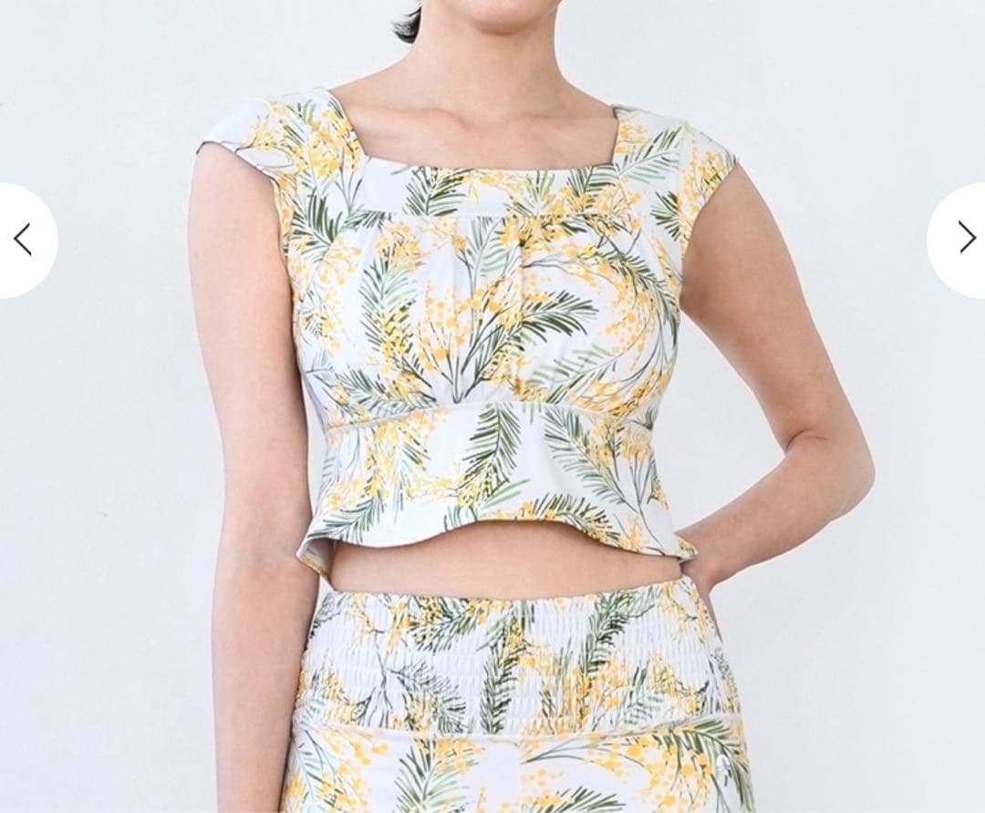 美品　スカーラ　レギンスSサイズ　ミモザ柄