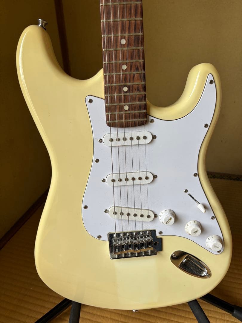 セルダーエレキギター ストラトキャスタータイプ3ピックアップ【中古品】