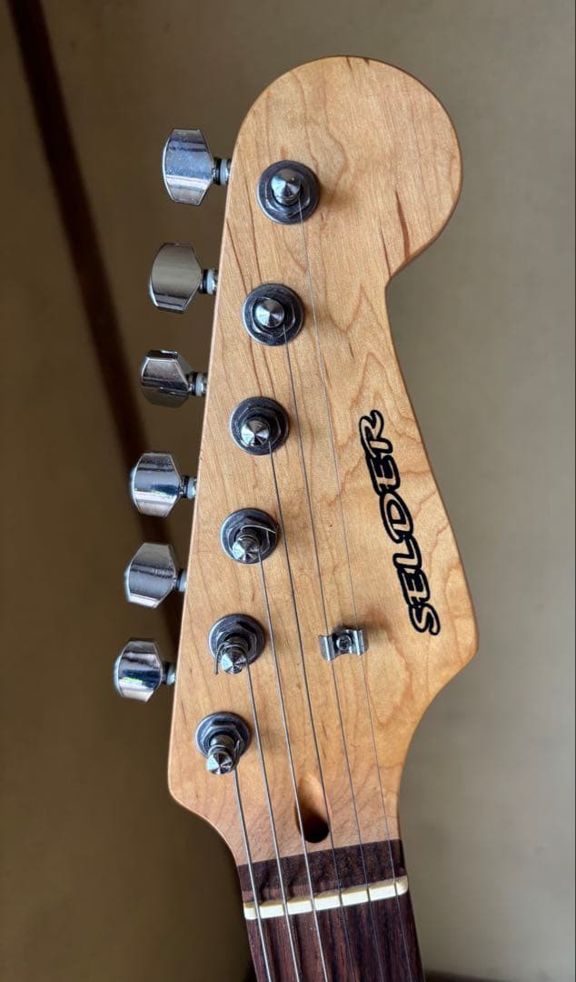 セルダーエレキギター ストラトキャスタータイプ3ピックアップ【中古品】