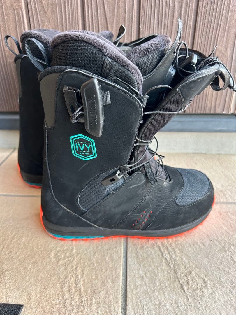 Salomon Ivy 女性用スノーボードブーツ