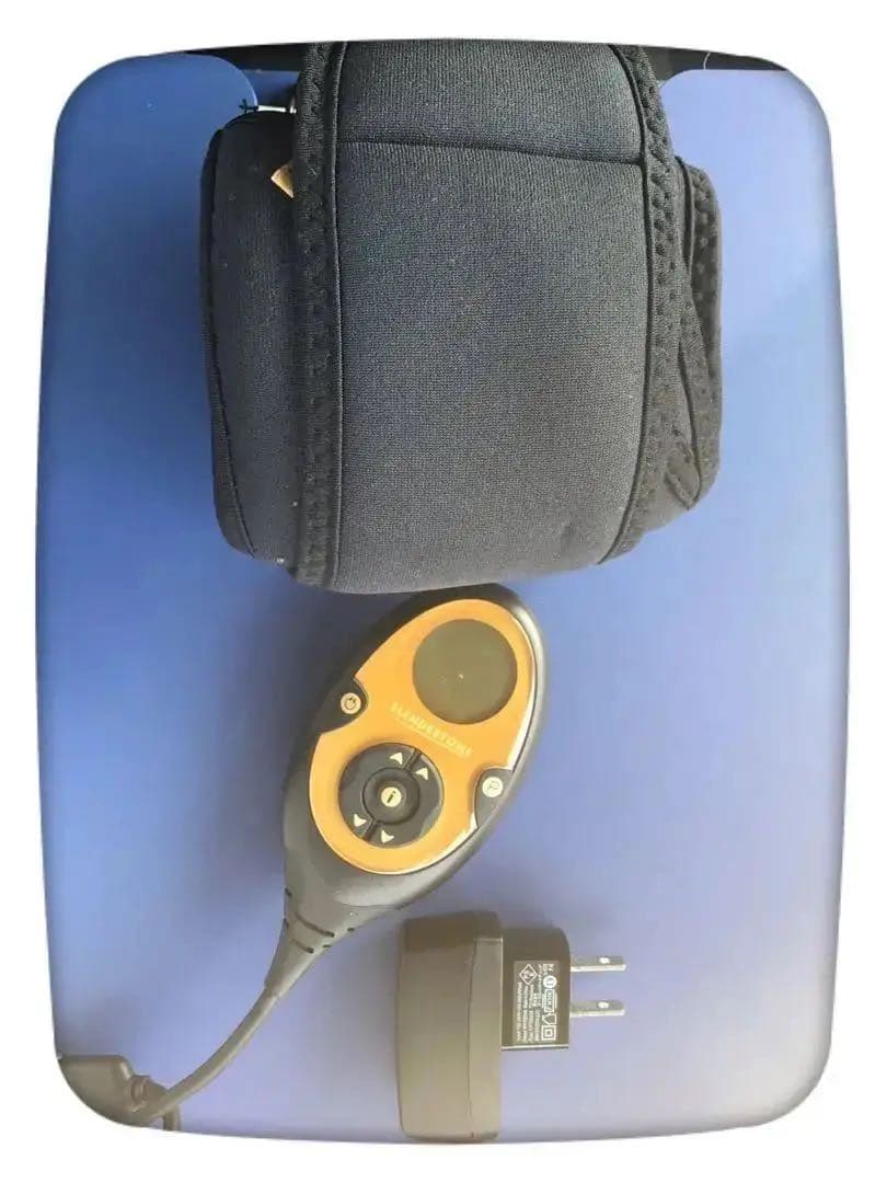 スレンダートーンで、正規品の中古です。肌に触れるパッドは2個新品です。