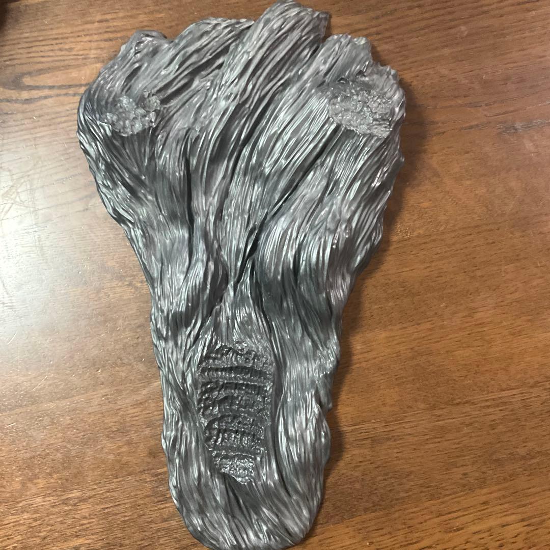 日比谷ゴジラスクエア　ゴジラ像　レッド・クリアVer. 東宝30cmシリーズ