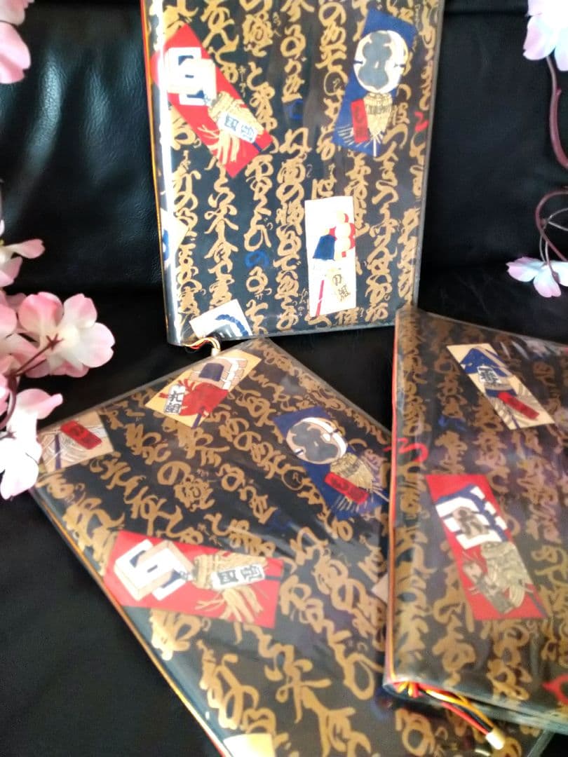 ♥春の新メーニューに【高級・金彩まとい文字柄・メニューブック】♦8冊