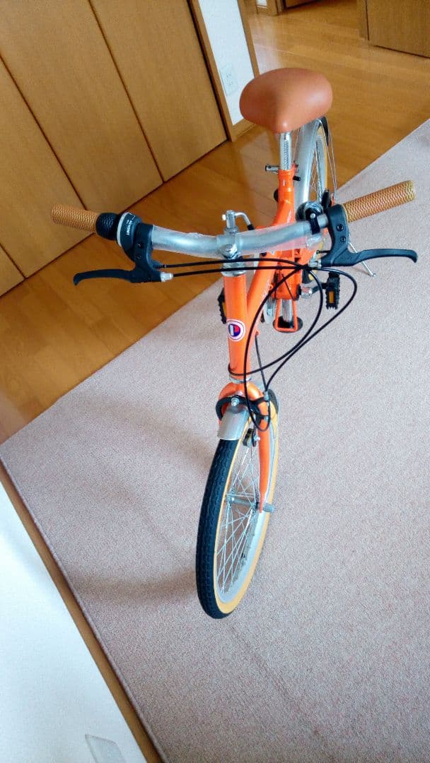 【新品未使用・室内保管・ワイヤーロック付】パーソンズ　20インチ折り畳み自転車