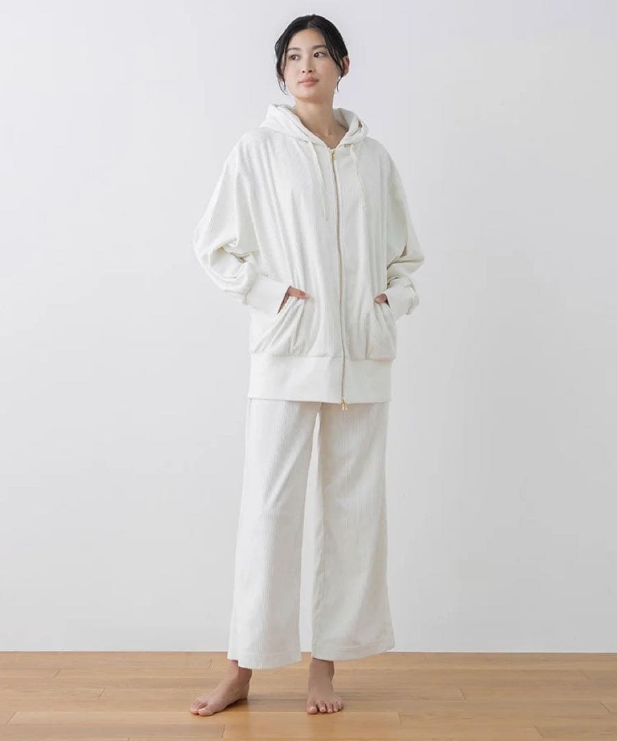 新品【SUKALA】スフレリブダブルジップフーディ　オフオワイト