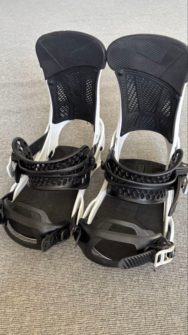 Burton マラビータ　バインディング
