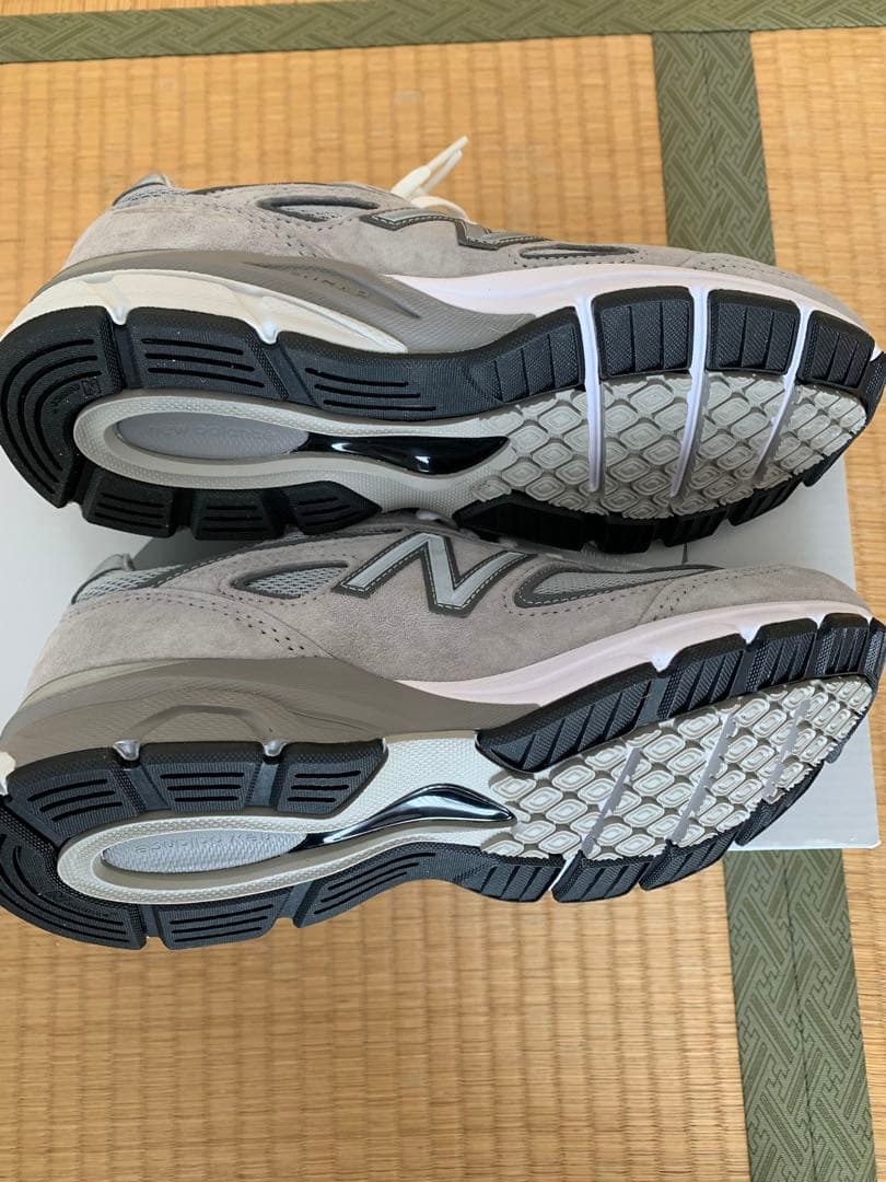 new balance スニーカー グレー 新しいタグ付き