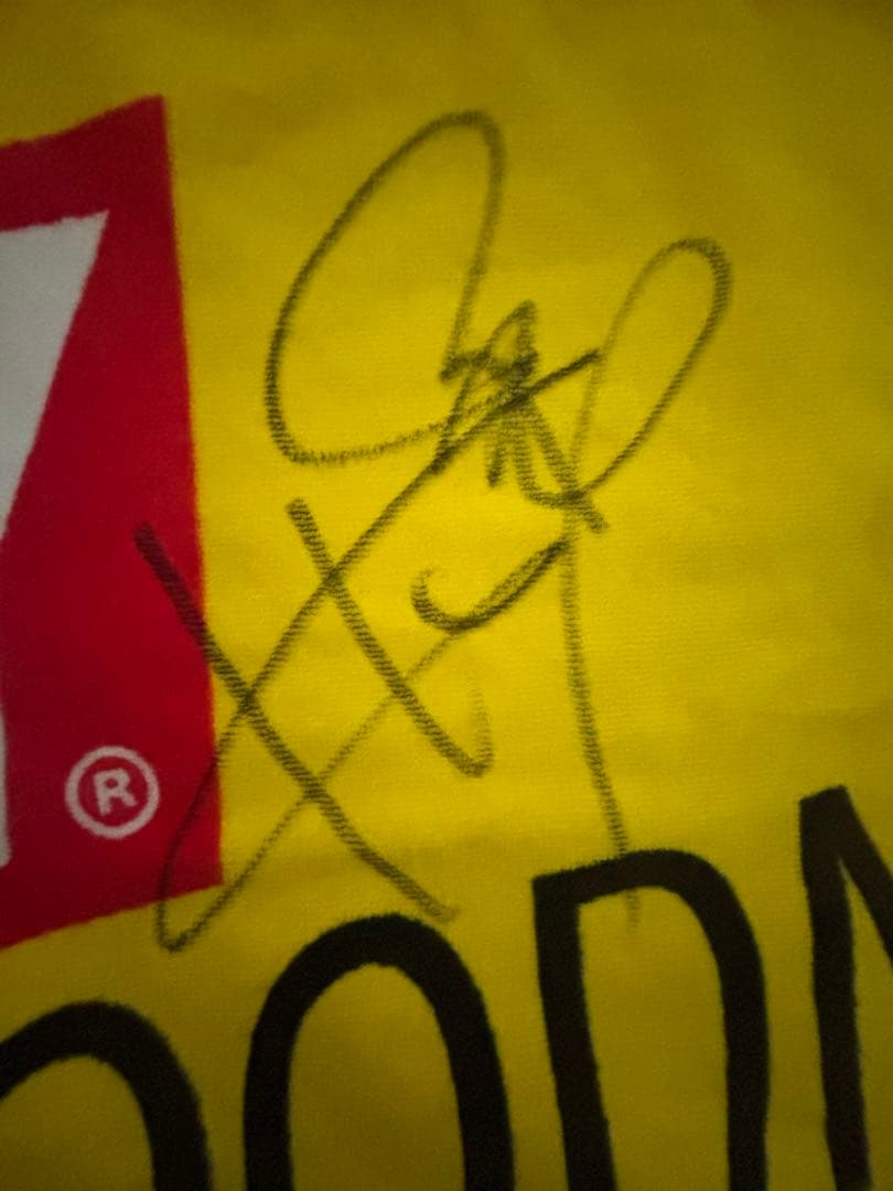 BERRY GOODMAN サイン入りタオル