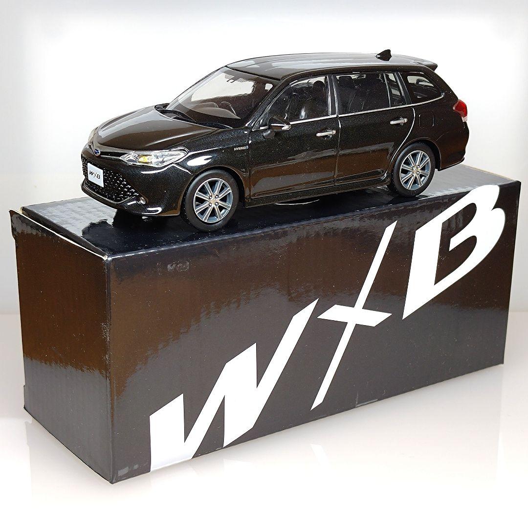 トヨタ カローラフィールダー カラーサンプル クールボルドーガラスフレーク