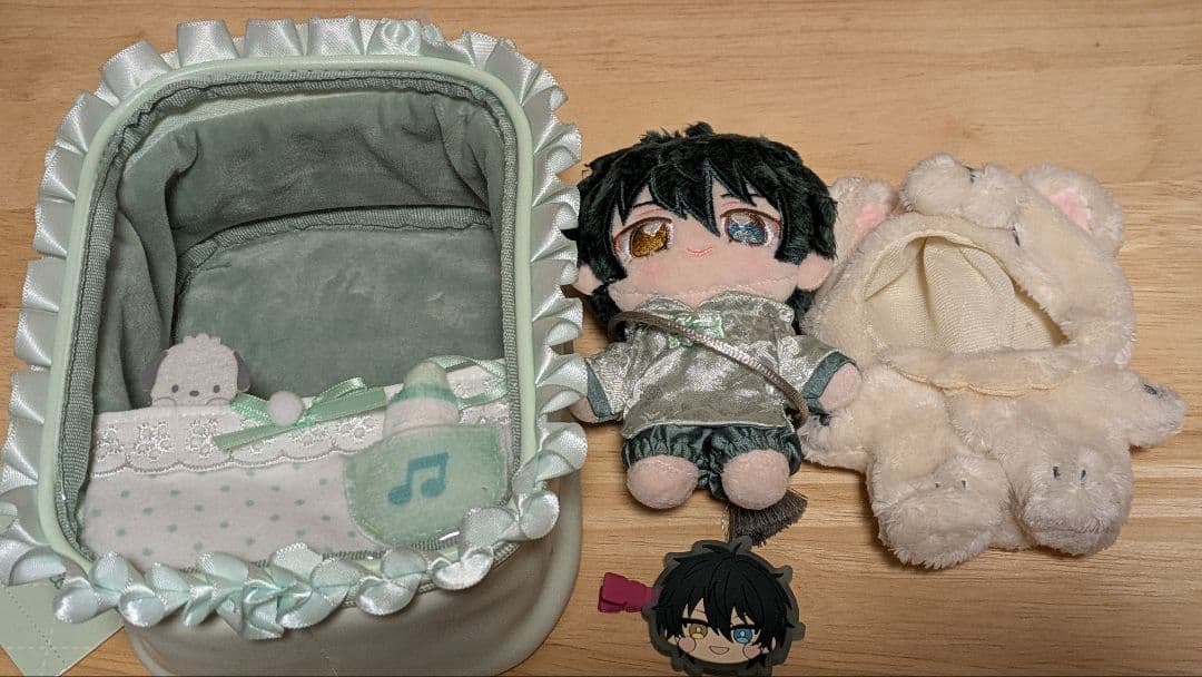 いつぬい 影片みか サンリオポーチ ポチャッコ チャイナ服