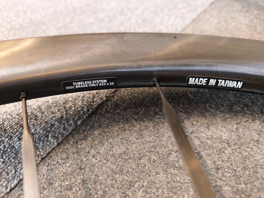 b*6様 CADEX 50 ULTRA DISC TUBELESS