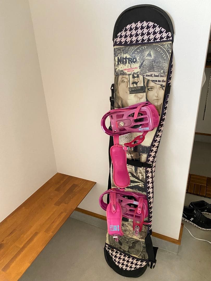 NITRO スノーボード ピンク ビンディング カバー付き 約145センチ