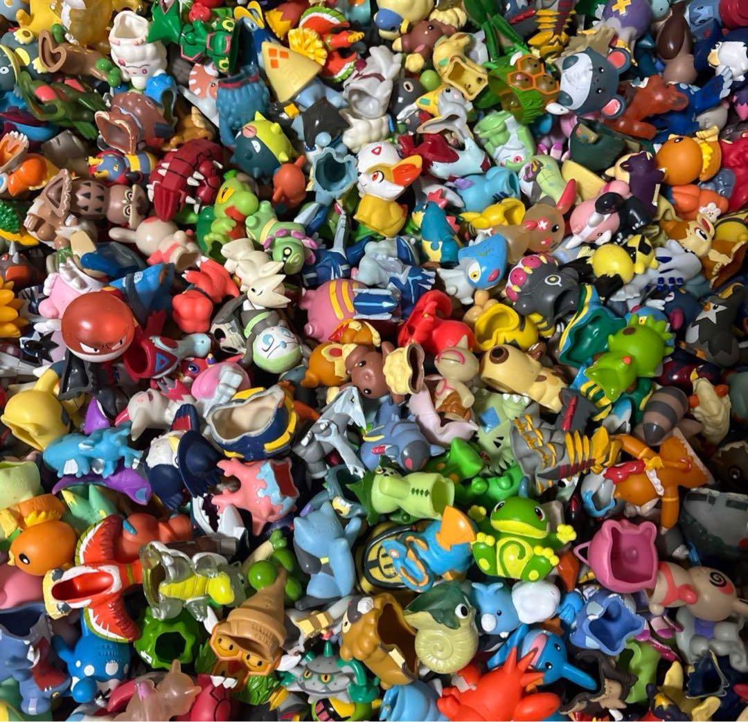 約1030匹　ポケモンキッズ　クリア　モンコレ　指人形　フィギュア　カントー