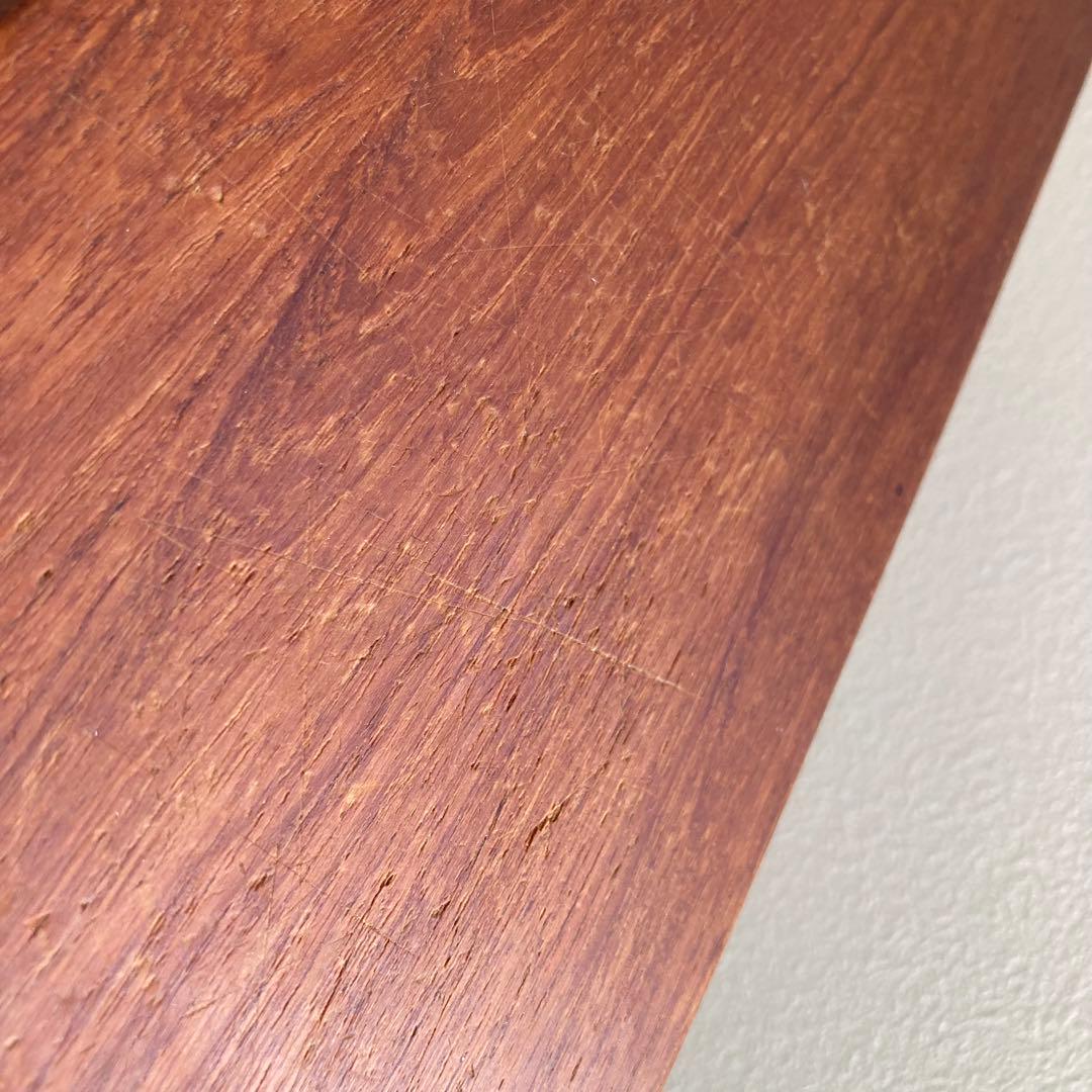 北欧ヴィンテージ　無垢材　チークのカッティングボード　持ち手付きトレイ