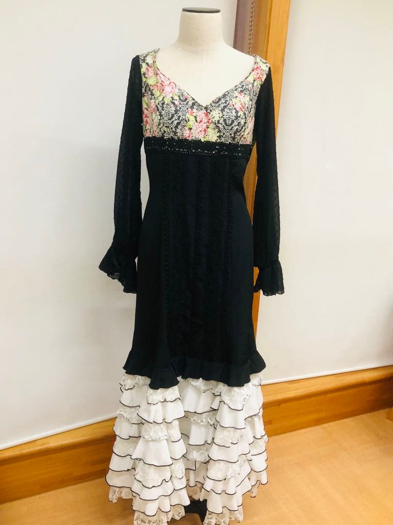 新品未使用✨フラメンコ衣装　ワンピース　ソニアジョーンズ