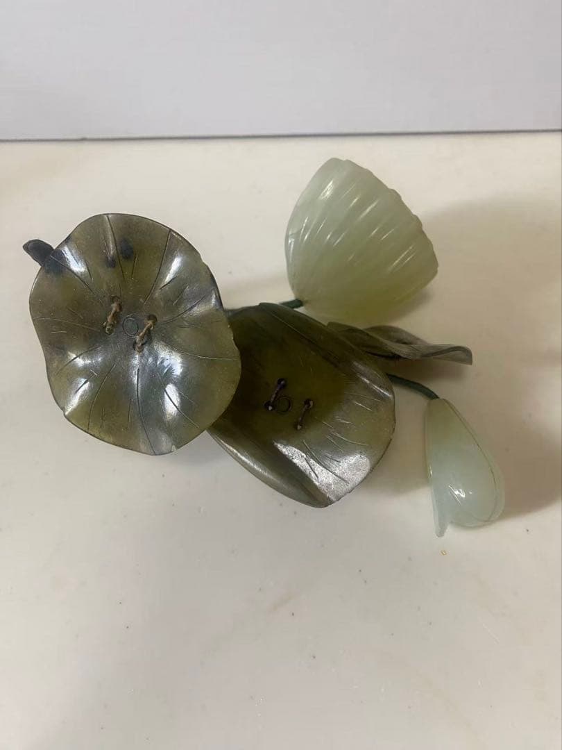 中国美術 天然石和田玉彫刻 装飾彫刻 蓮の果実 置物 時代物