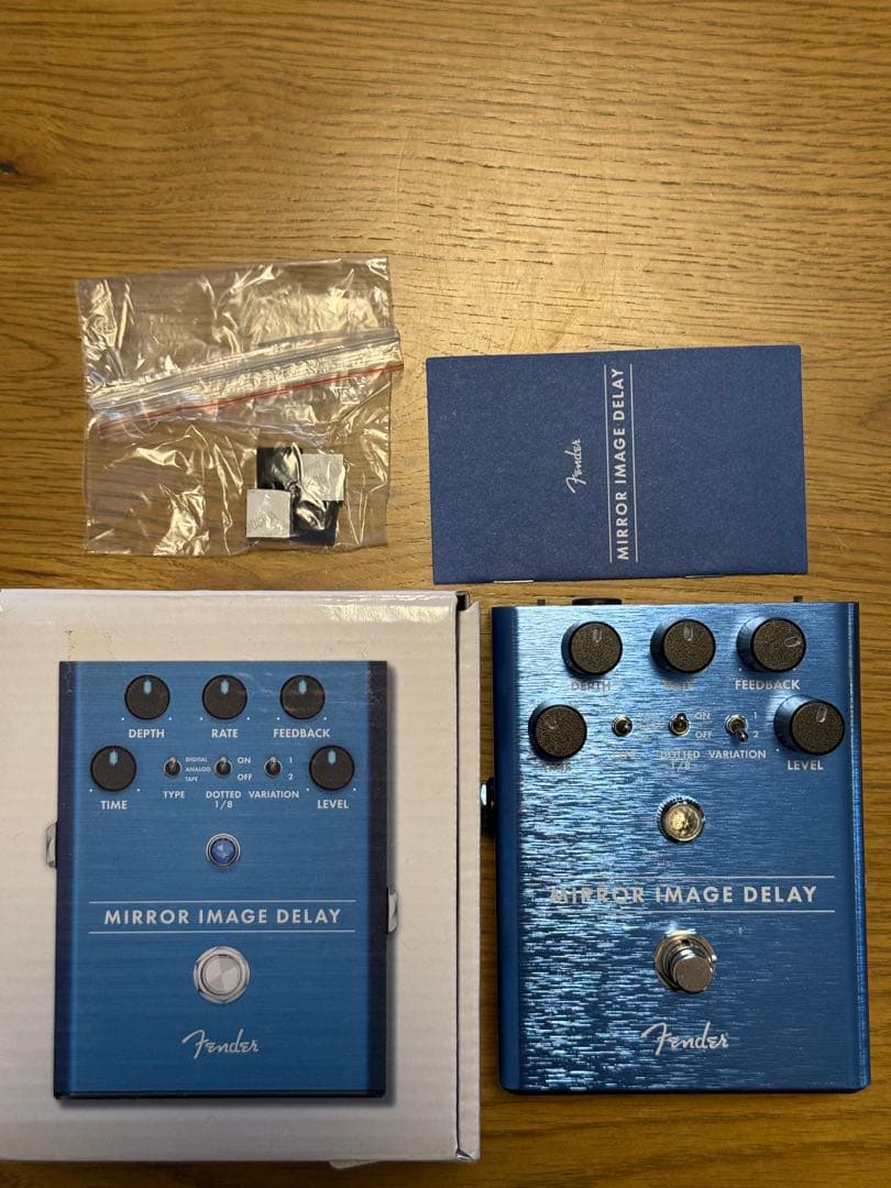【美品・箱付】Fender Mirror Image Delay（動作確認済み）